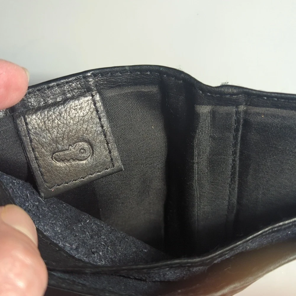 Paul & Taylor USA Black Leather Wallet